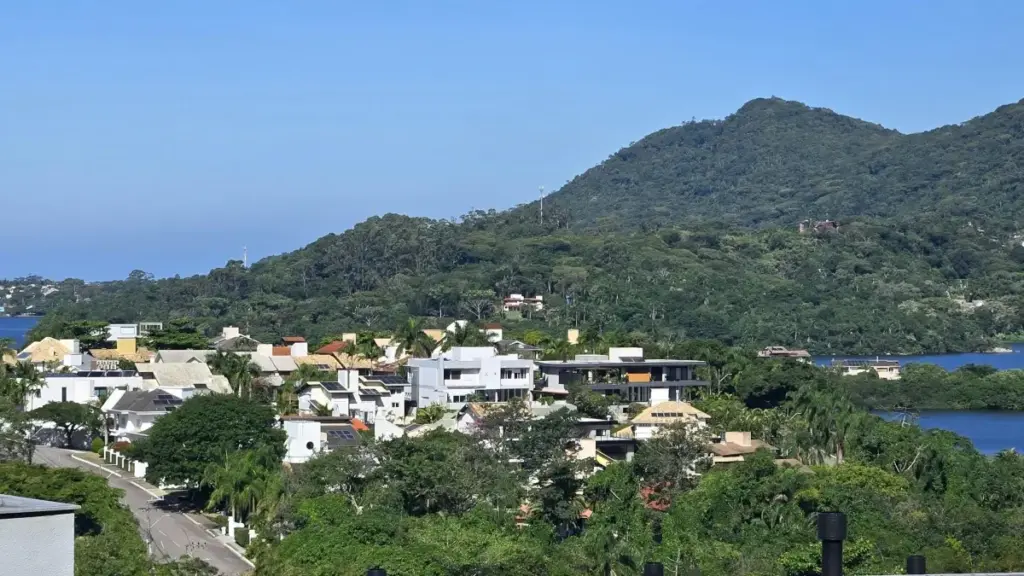 Uku kusambilila: uko wakwitila abashimbi ba Ecuador pa ShareChat ukusosa market ya clean beauty mu Zambia — amano, njira, na ma tips ya local influence.