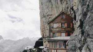 Ici ci lamba umukoshi wa ba creators ba Zambia; ama tips ya practical pa kusefya UAE brands pa Twitter ukulandapo collaborations ya music, pacing, na cultural fit.